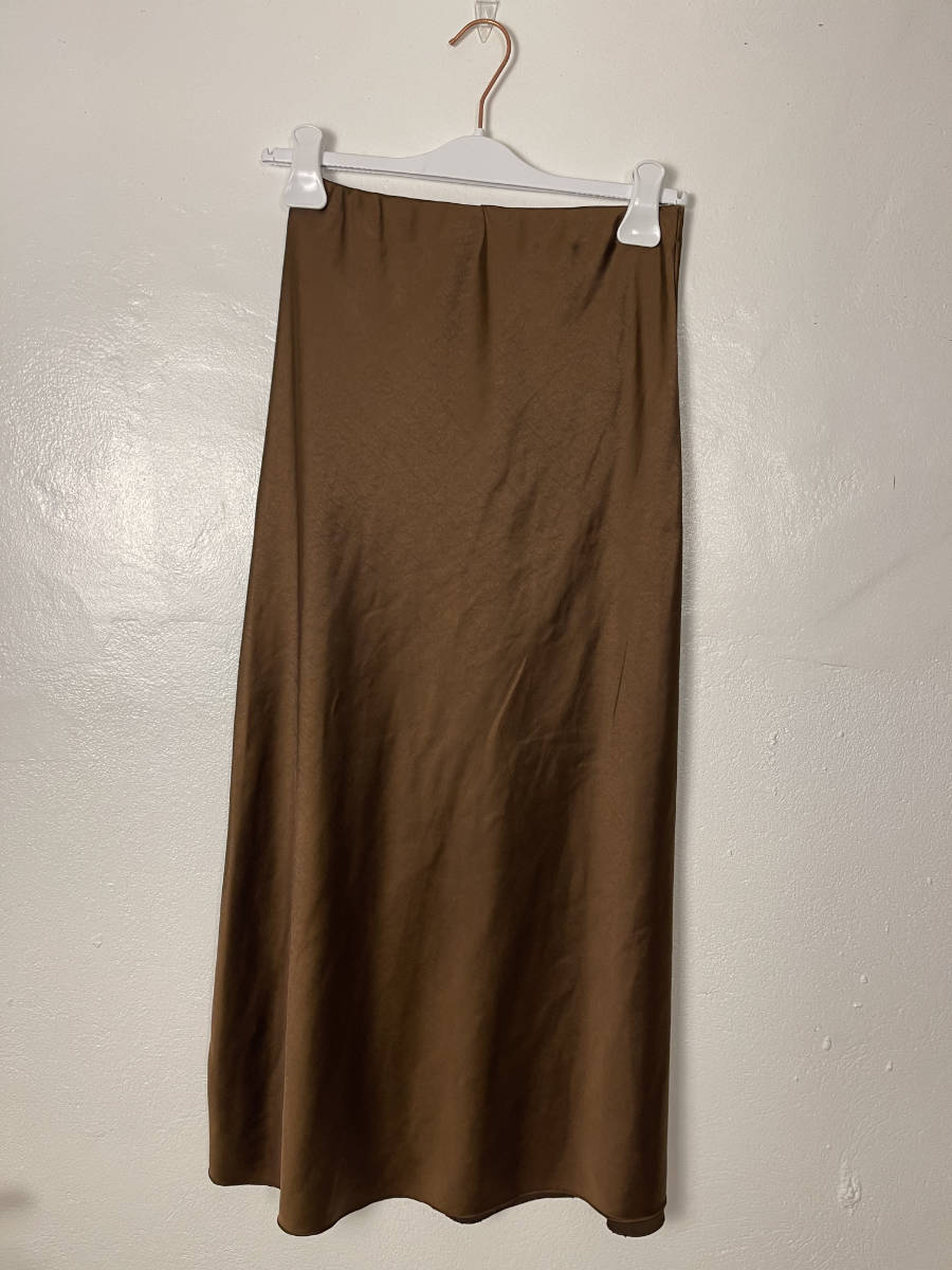 Satin Rock Amy