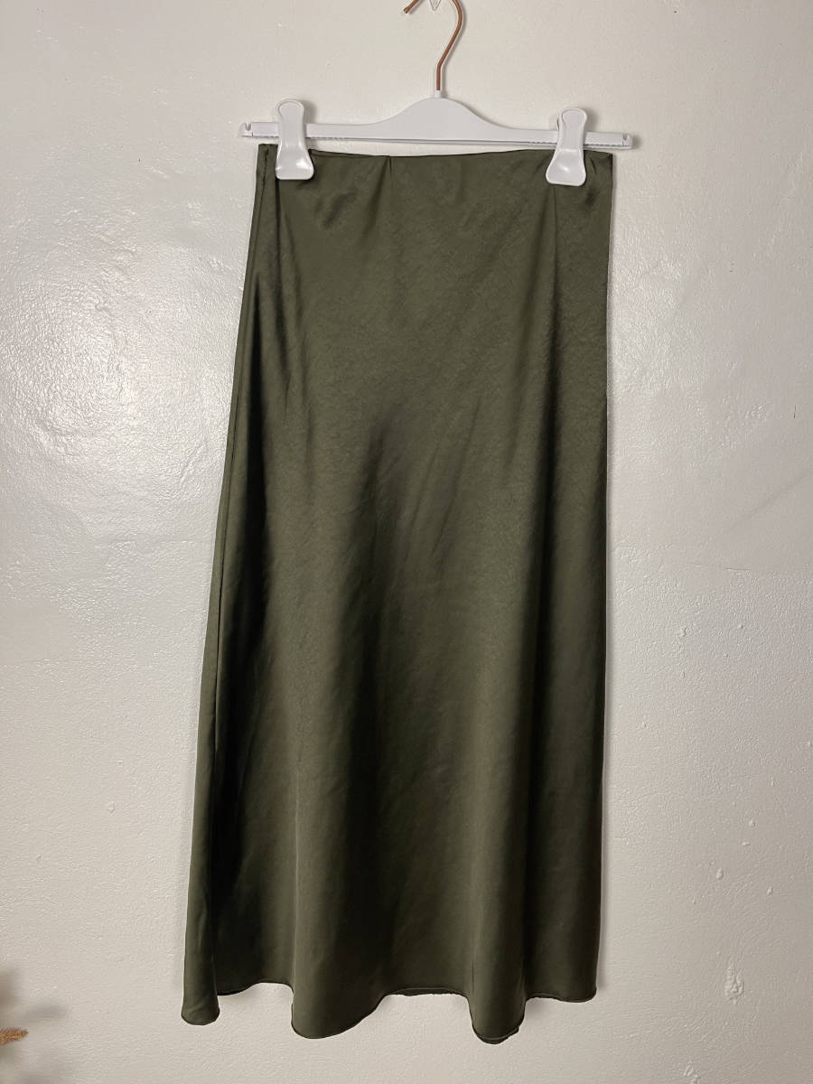 Satin Rock Amy